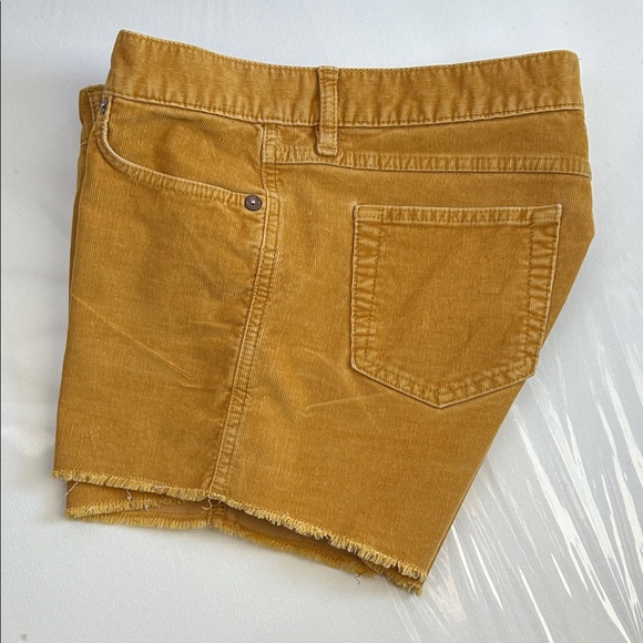 GAP Women's Golden Corduroy Jean Shorts - Picture 5 of 9